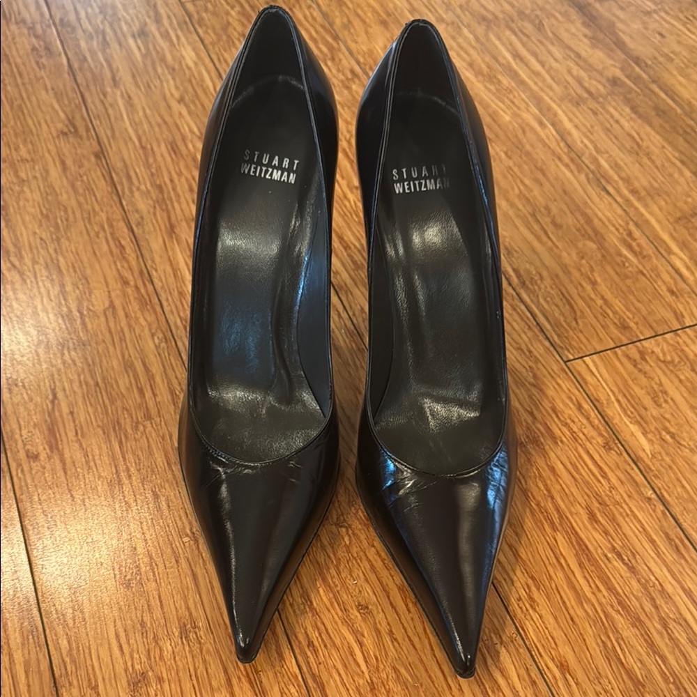 Beautiful black pumps